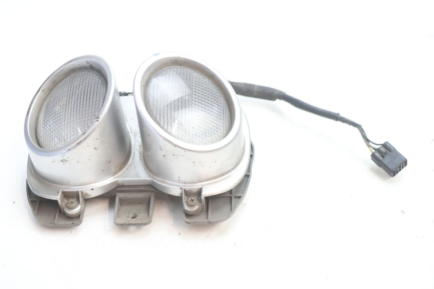 photo de Luz traseira SUZUKI GSR 600 (2005 - 2012) - Zoom do estado de desgaste