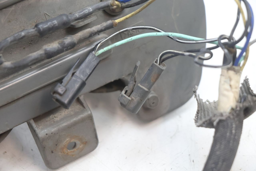 photo de Luz traseira SUZUKI GSR 600 (2005 - 2012) - Peça verificada