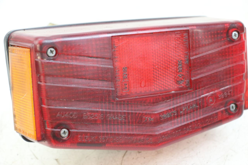 photo de Luz traseira SUZUKI GSX E 250 (1982 - 1983) - Outro ângulo de visão