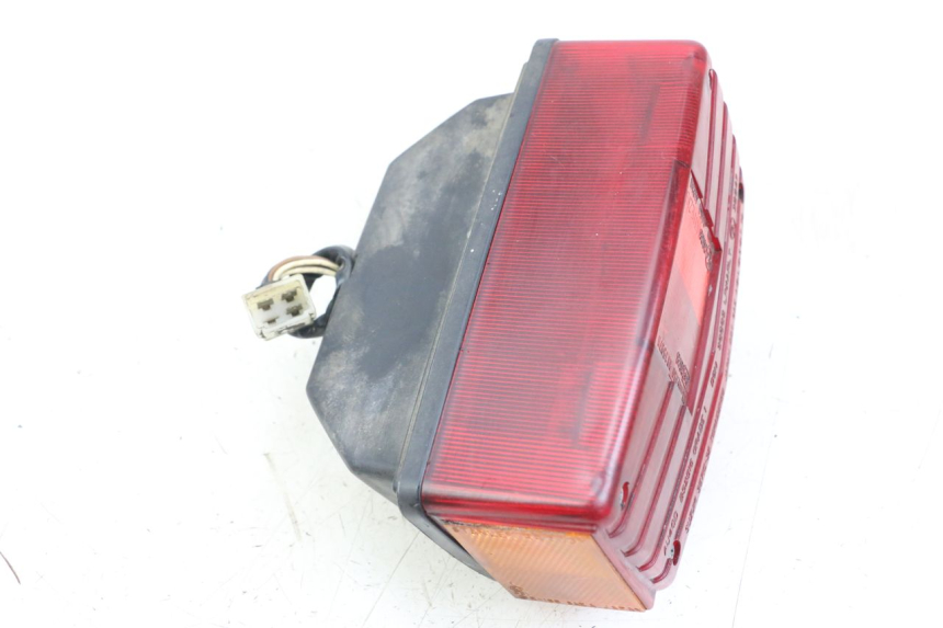 photo de Luz traseira SUZUKI GSX E 250 (1982 - 1983) - Pontos de fixação