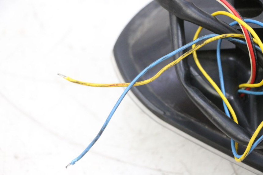 photo de Luz traseira SUZUKI GSXR GSX-R 1000 (2003 - 2004) - Outro ângulo de visão