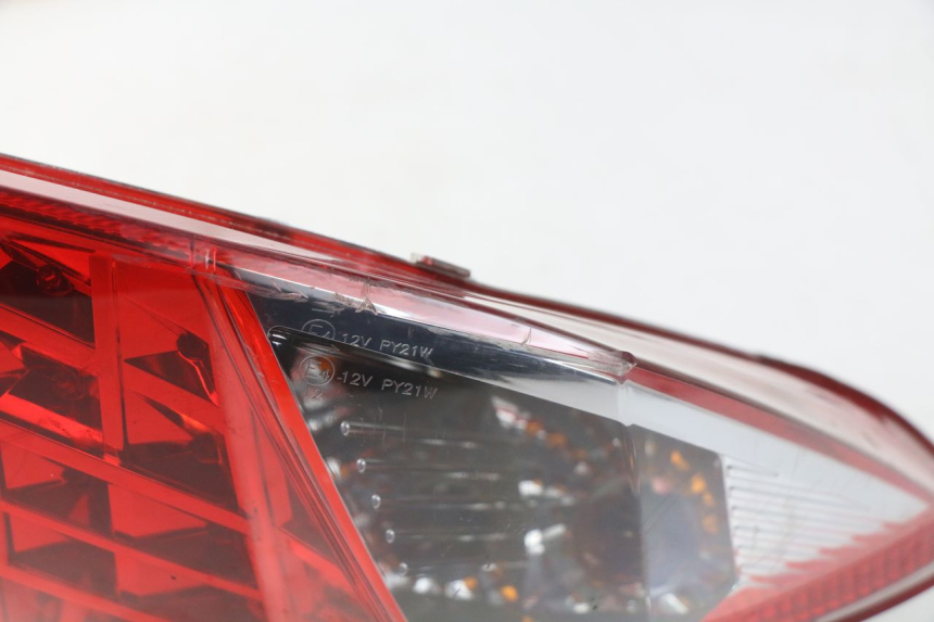 photo de Luz traseira SYM GTS EFI ABS 125 (2012 - 2016) - Detalhe da peça