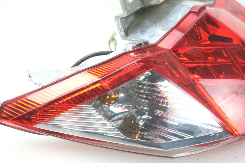 photo de Luz traseira SYM GTS EFI ABS 125 (2012 - 2016) - Vista geral