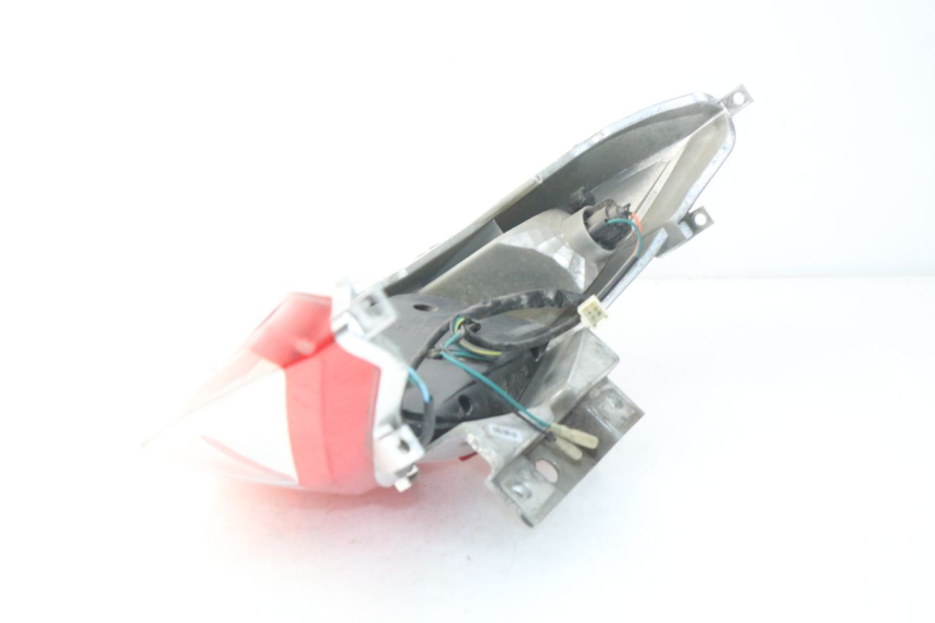 photo de Luz traseira SYM GTS EFI ABS 125 (2012 - 2016) - Pontos de fixação