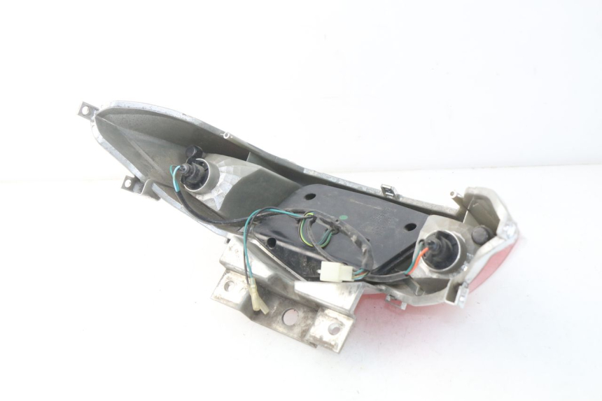 photo de Luz traseira SYM GTS EFI ABS 125 (2012 - 2016) - Estado da superfície