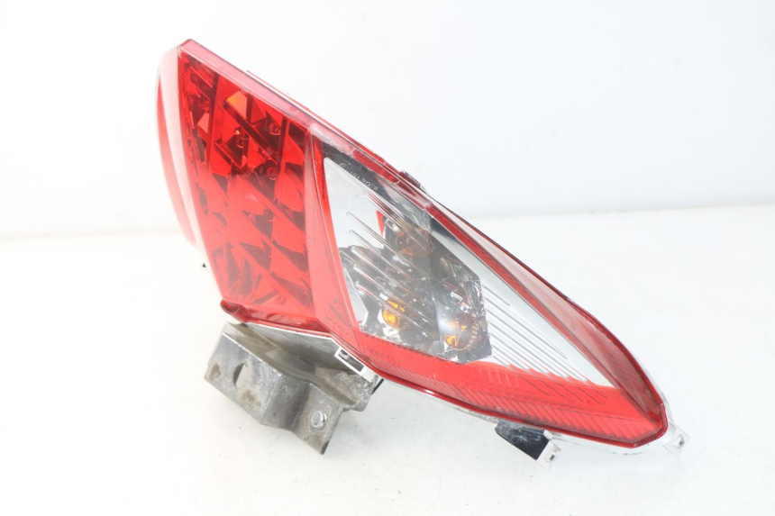 photo de Luz traseira SYM GTS EFI ABS 125 (2012 - 2016) - Marcações e referências
