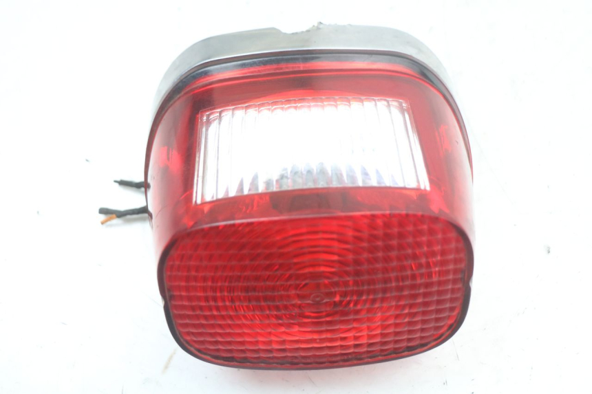 photo de Luz traseira HARLEY DAVIDSON SPORTSTER XL CUSTOM 883 (1999 - 2006) - Zoom do estado de desgaste