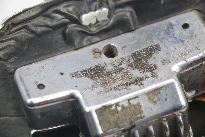 photo de Luz traseira HARLEY DAVIDSON SPORTSTER XL CUSTOM 883 (1999 - 2006) - Marcações e referências