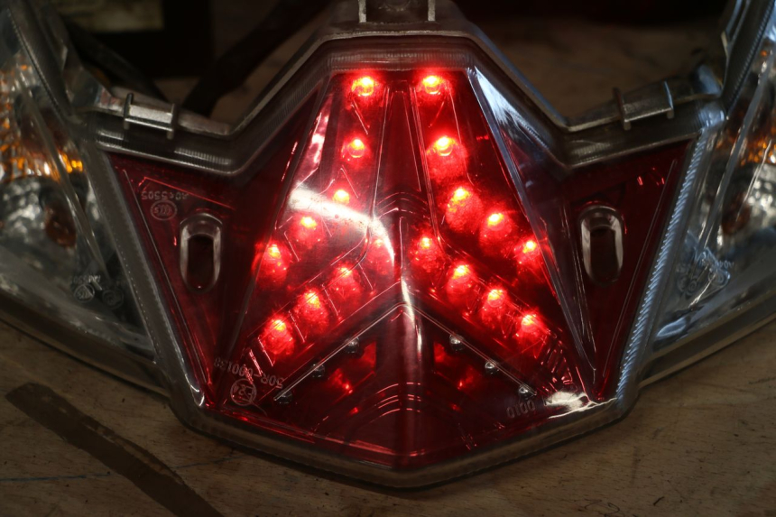 photo de Luz traseira SYM JET 14 4T 50 (2018 - 2022) - Detalhe da peça