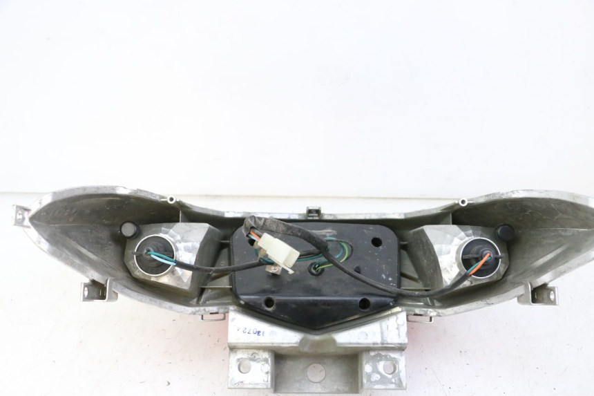 photo de Luz traseira SYM JOYMAX 125 (2010 - 2017) - Estado da superfície