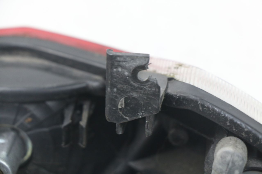 photo de Luz traseira PEUGEOT KISBEE 2T 50 (2010 - 2017) - Ampliação técnica