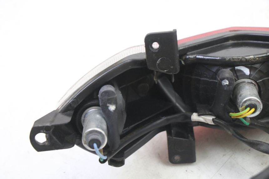 photo de Luz traseira PEUGEOT KISBEE 2T 50 (2018 - 2022) - Pontos de fixação