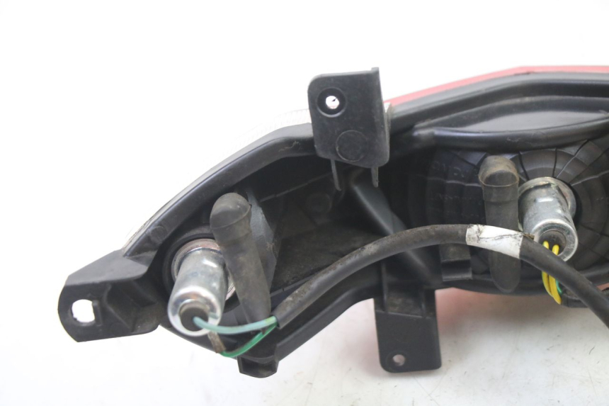 photo de Luz traseira PEUGEOT KISBEE 2T 50 (2010 - 2017) - Pontos de fixação