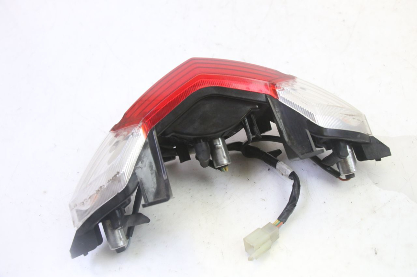 photo de Luz traseira PEUGEOT KISBEE 2T 50 (2010 - 2017) - Outro ângulo de visão