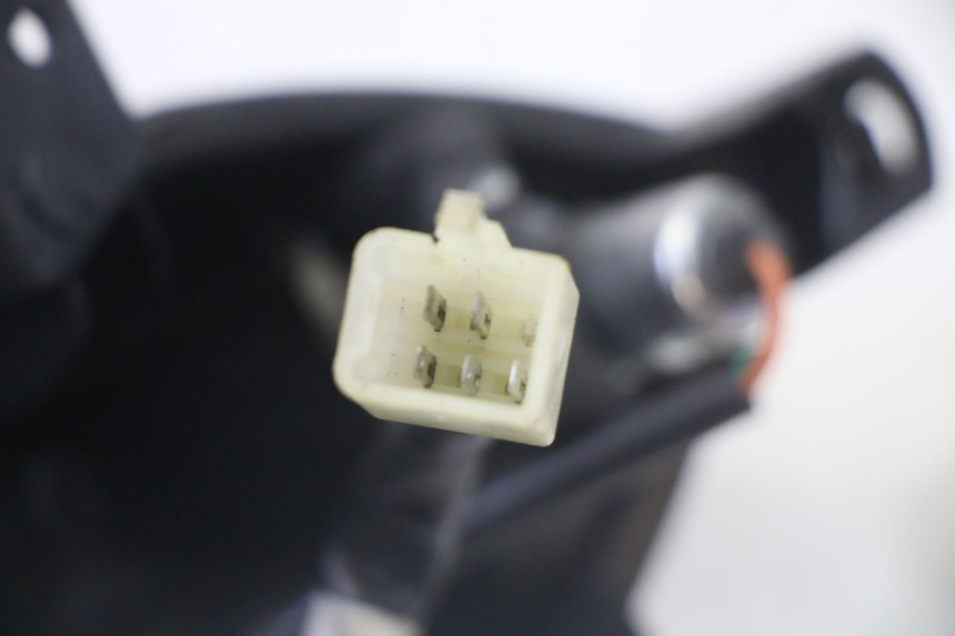 photo de Luz traseira PEUGEOT KISBEE 2T 50 (2010 - 2017) - Vista geral