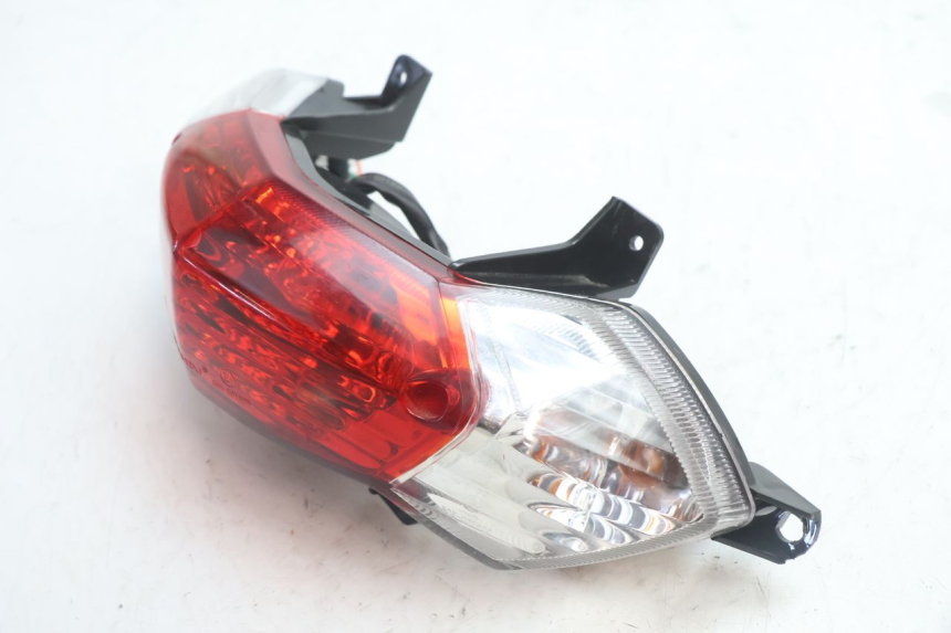 photo de Luz traseira PEUGEOT KISBEE 2T 50 (2018 - 2022) - Zoom do estado de desgaste