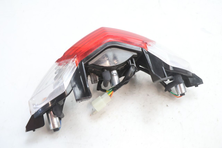 photo de Luz traseira PEUGEOT KISBEE 2T 50 (2018 - 2022) - Outro ângulo de visão