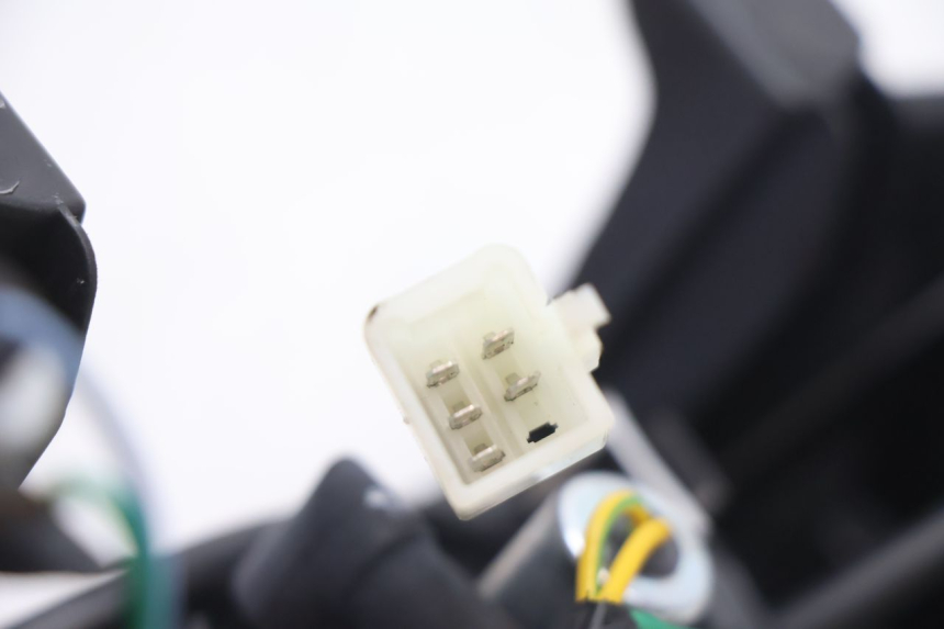 photo de Luz traseira PEUGEOT KISBEE 2T 50 (2018 - 2022) - Pontos de fixação
