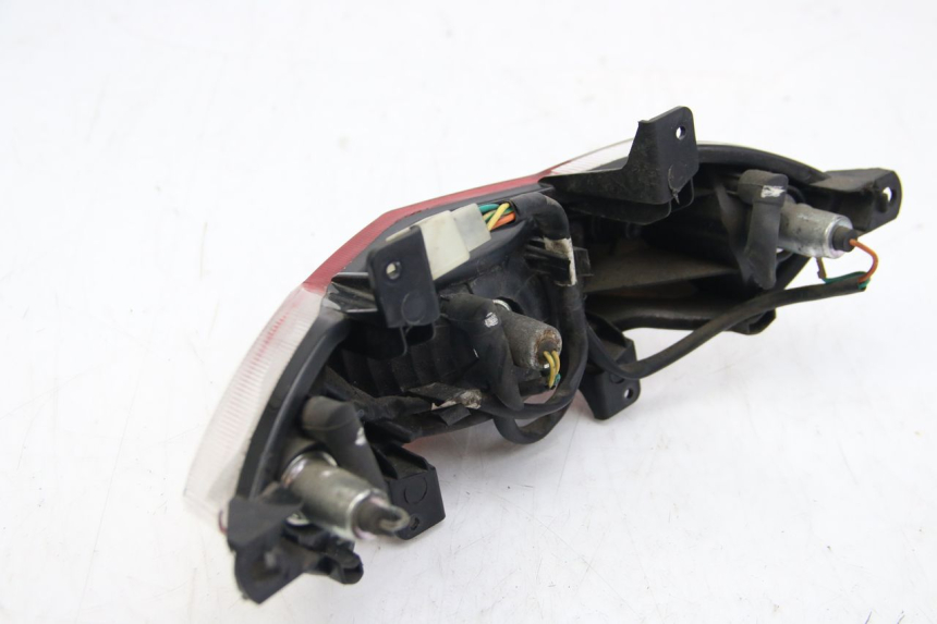 photo de Luz traseira PEUGEOT KISBEE 4T 50 (2010 - 2017) - Marcações e referências