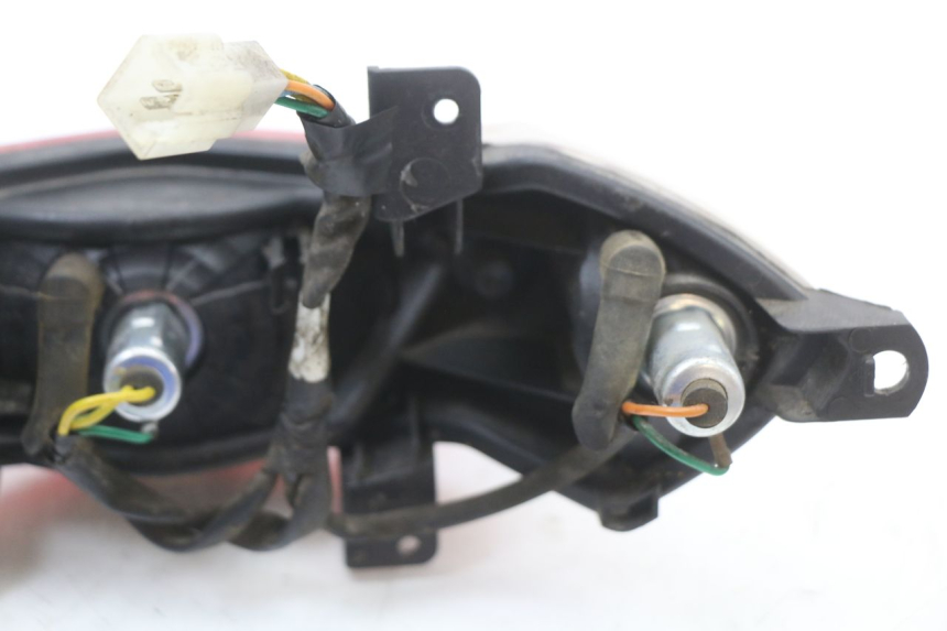 photo de Luz traseira PEUGEOT KISBEE 4T 50 (2010 - 2017) - Marcações e referências