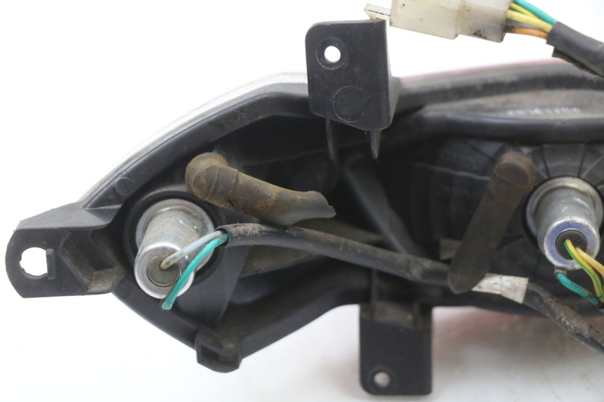photo de Luz traseira PEUGEOT KISBEE 4T 50 (2010 - 2017) - Pontos de fixação