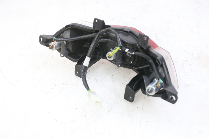 photo de Luz traseira PEUGEOT KISBEE 4T 50 (2018 - 2022) - Outro ângulo de visão