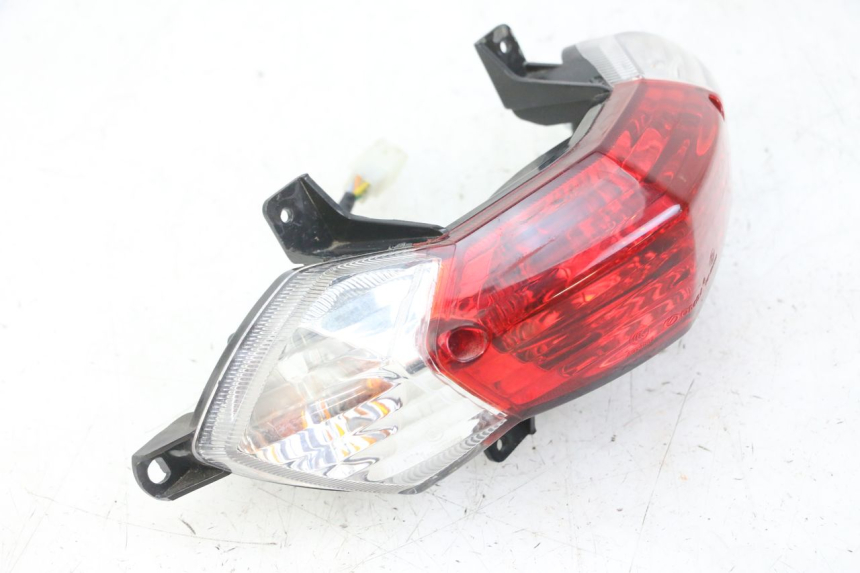 photo de Luz traseira PEUGEOT KISBEE 4T 50 (2018 - 2022) - Estado da superfície