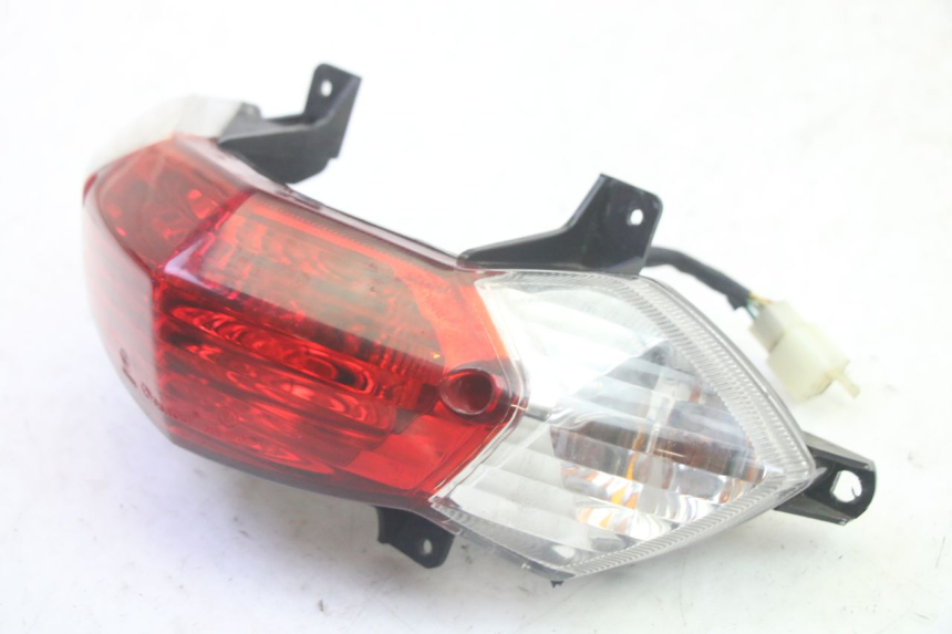 photo de Luz traseira PEUGEOT KISBEE 4T 50 (2010 - 2017) - Zoom do estado de desgaste