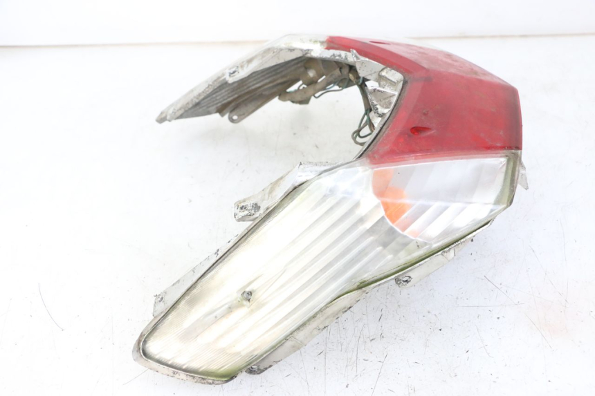 photo de Luz traseira KYMCO DINK 4T 50 (2007 - 2018) - Vista de perto