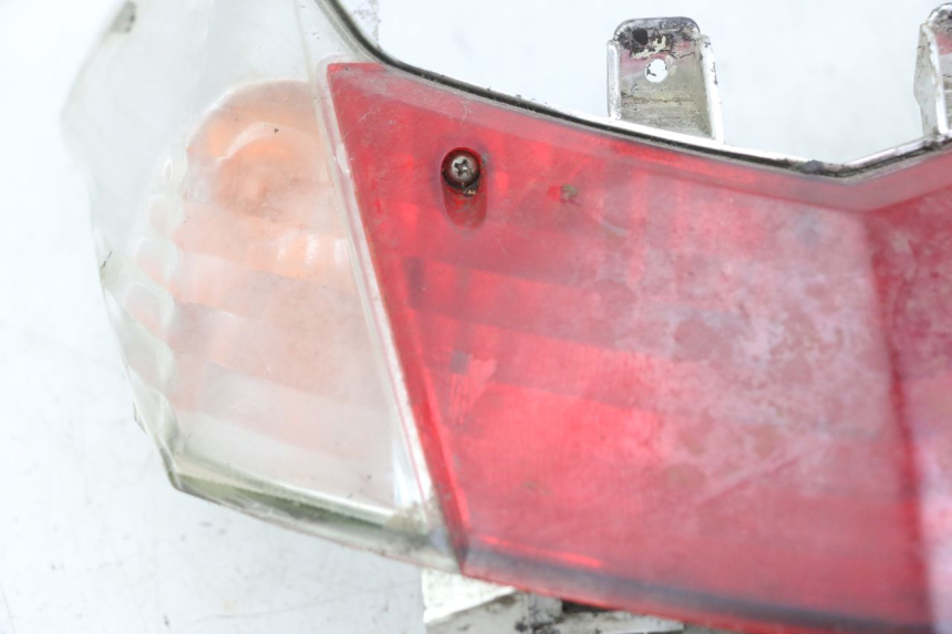 photo de Luz traseira KYMCO DINK 4T 50 (2007 - 2018) - Inspeção visual