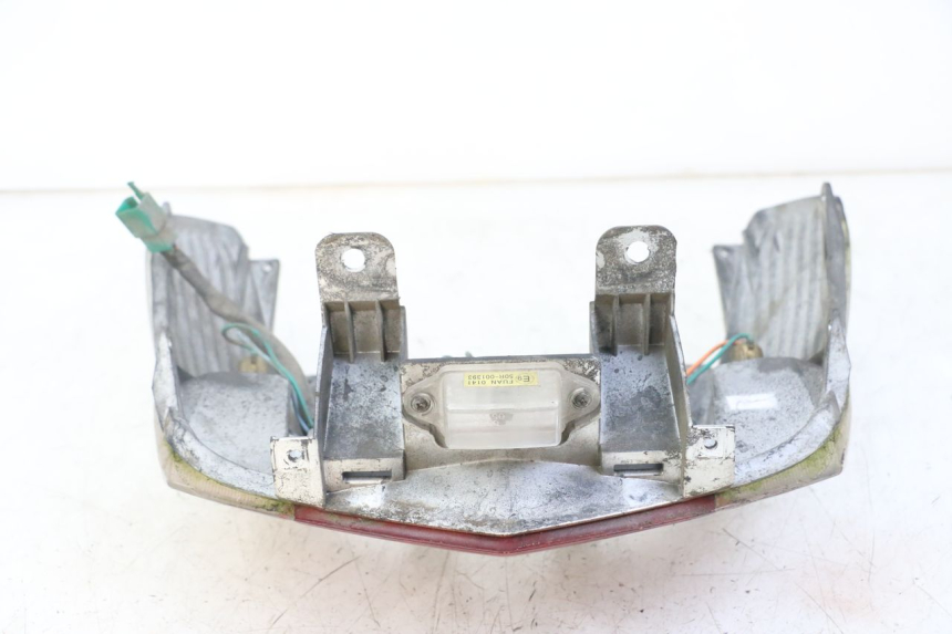 photo de Luz traseira KYMCO DINK 4T 50 (2007 - 2018) - Pontos de fixação