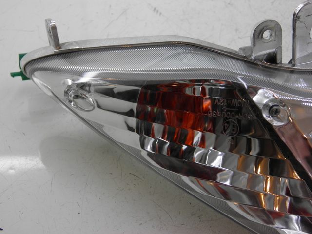 photo de Luz traseira KYMCO XCITING RI ABS 500 (2010) - Zoom do estado de desgaste