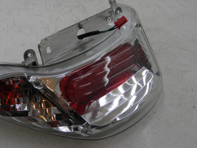 photo de Luz traseira KYMCO XCITING RI ABS 500 (2010) - Marcações e referências