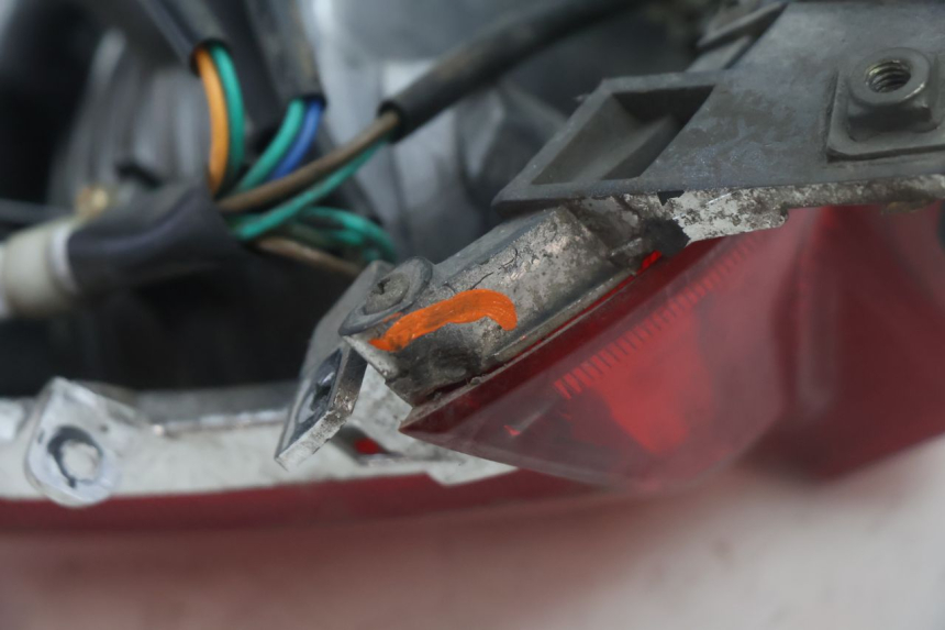 photo de Luz traseira KYMCO LIKE 125 (2009 - 2016) - Marcações e referências