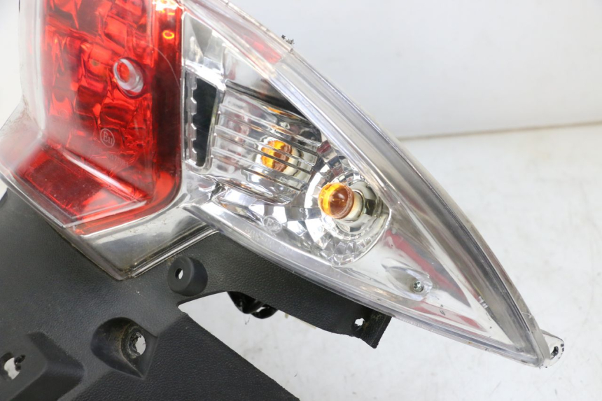photo de Luz traseira LONGJIA SHARPY 125 (2020 - 2024) - Detalhe da peça