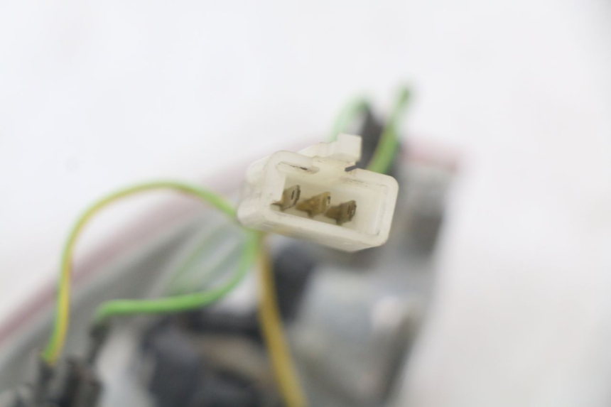 photo de Luz traseira PEUGEOT LUDIX 50 (2005 - 2007) - Pontos de fixação