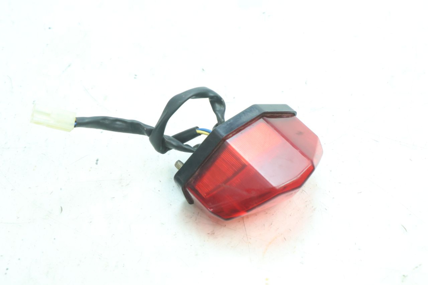 photo de LUZ TRASEIRA RIEJU MRT PRO SUPERMOTARD 50 (2007 - 2018) - Outro ângulo de visão