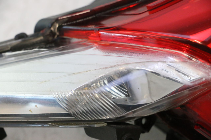 photo de Luz traseira KYMCO LIKE 4T 50 (2019 - 2025) - Ampliação técnica
