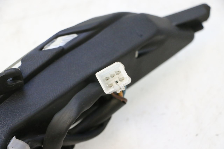 photo de LUZ TRASEIRA IMF INDUSTRIE NEW PACH 2T 50 (2014 - 2020) - Zoom do estado de desgaste