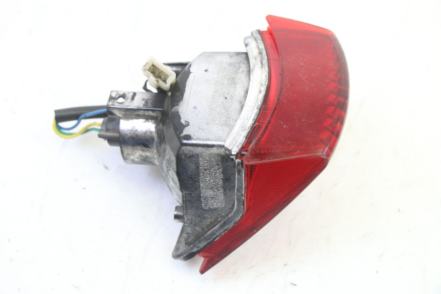 photo de Luz traseira PIAGGIO NEW TYPHOON 50 (2010 - 2017) - Zoom do estado de desgaste
