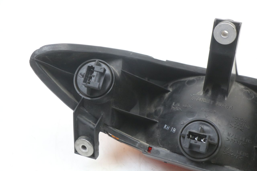 photo de Luz traseira HONDA NTV DEAUVILLE 650 (1998 - 2001) - Pontos de fixação