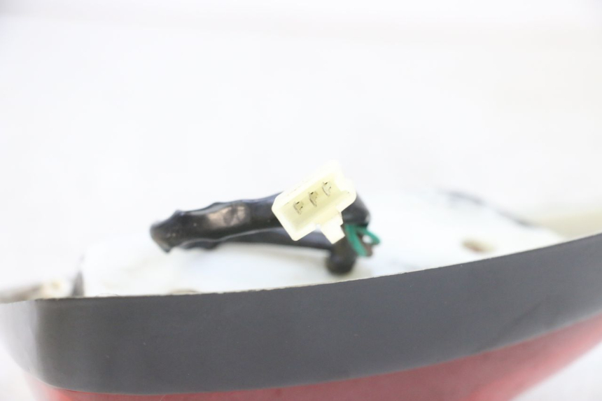photo de Luz traseira JM MOTORS OLDIES GT 4T 50 (2018 - 2025) - Zoom do estado de desgaste