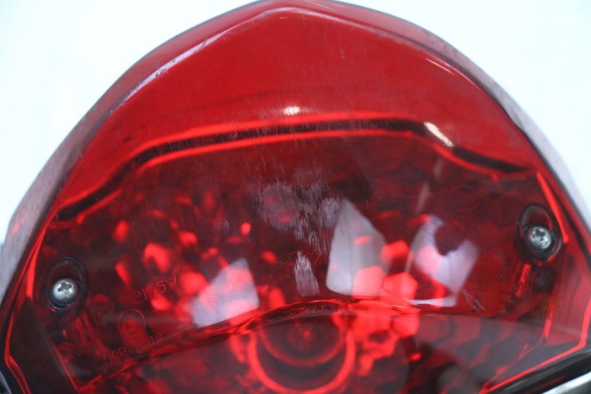 photo de Luz traseira SYM ORBIT 2 4T 50 (2008 - 2017) - Zoom do estado de desgaste