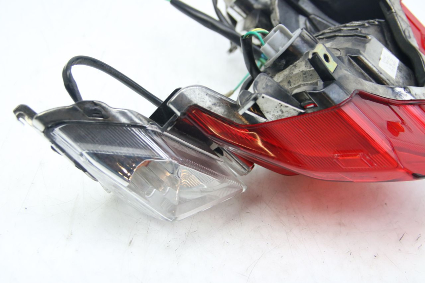 photo de Luz traseira SYM ORBIT III 3 4T 50 (2021 - 2025) - Ampliação técnica