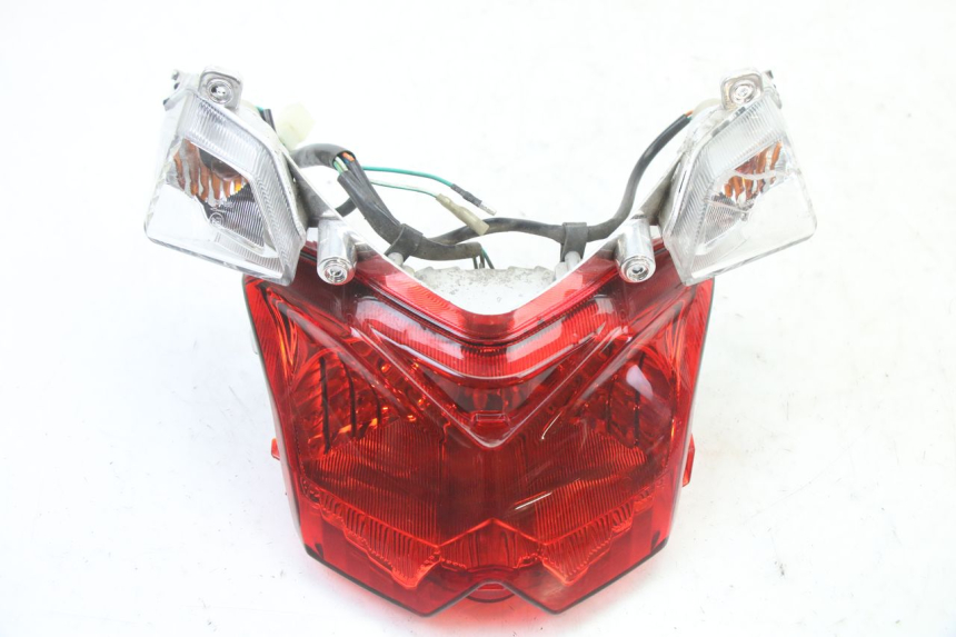 photo de Luz traseira SYM ORBIT III 3 4T 50 (2021 - 2025) - Pontos de fixação