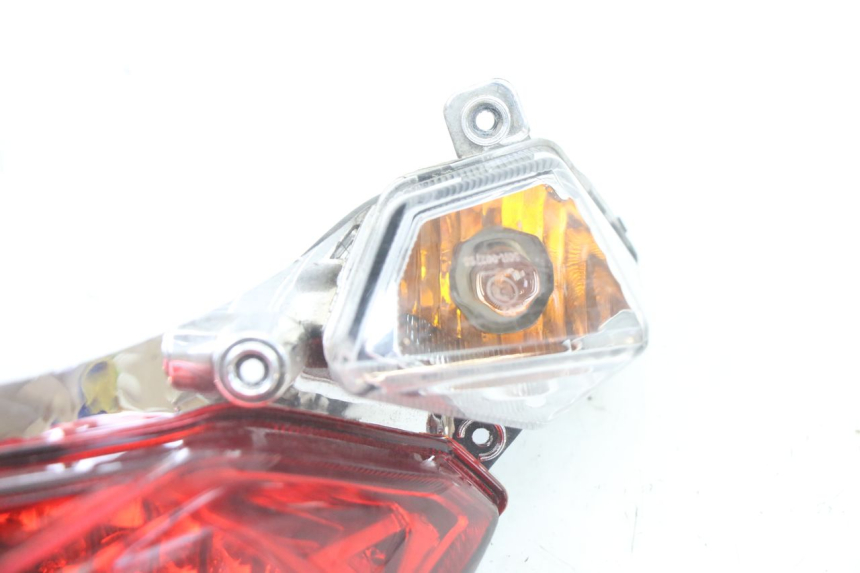 photo de Luz traseira SYM ORBIT III 3 4T 50 (2021 - 2025) - Zoom do estado de desgaste