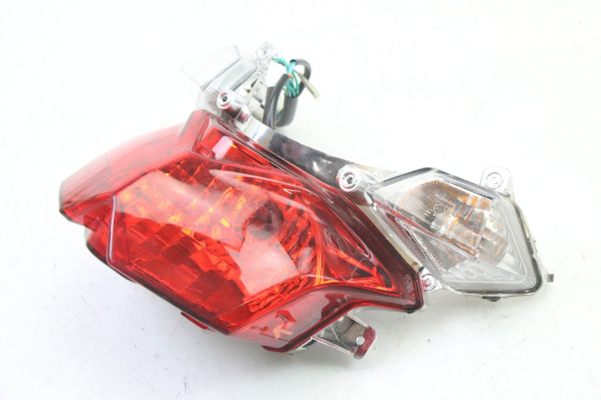 photo de Luz traseira SYM ORBIT III 3 4T 50 (2021 - 2025) - Vista geral