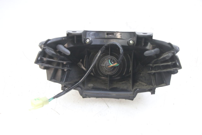 photo de Luz traseira HONDA PCX (JF47) 125 (2012 - 2013) - Zoom do estado de desgaste
