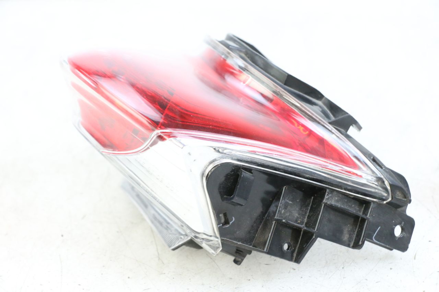 photo de Luz traseira HONDA PCX (JF47) 125 (2012 - 2013) - Pontos de fixação