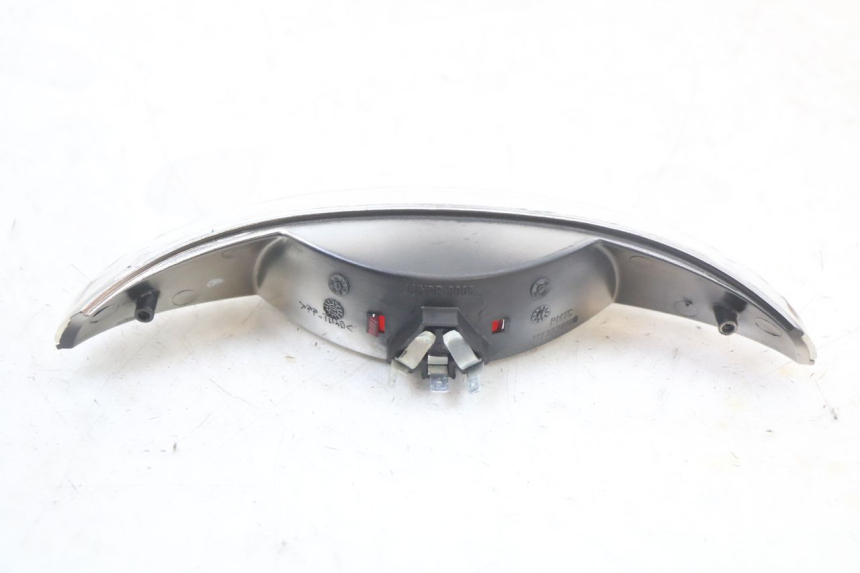 photo de Luz traseira PEUGEOT ELYSTAR 50 (2002 - 2014) - Zoom do estado de desgaste